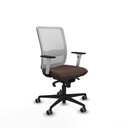 Haches sincro malla blanca similpiel marrón oscuro brazos blancos base nailon ruedas 65mm engomadas