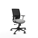 Yunquera sincro malla negra similpiel gris claro brazos blancos base nailon ruedas 65mm engomadas