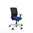 Yunquera traslack malla negra similpiel azul brazos 1D base blanca ruedas 65mm nailon