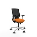 Yunquera traslack malla negra similpiel naranja brazos blancos base blanca ruedas 65mm engomadas