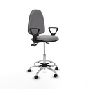 Taburete Aýna AS similpiel gris brazos fijos base cromada ruedas engomadas 50mm
