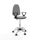 Taburete Aýna CP bali gris claro brazos fijos base cromada ruedas nailon 50mm