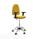 Taburete Aýna CP similpiel amarillo brazos 2D base cromada ruedas autofrenantes 50mm