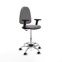 Taburete Aýna CP similpiel gris brazos 2D base cromada ruedas autofrenantes 50mm