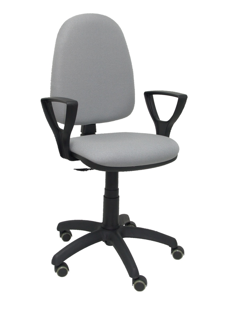Silla Aýna bali gris claro brazos fijos ruedas de parqué