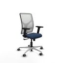 Motilla sincro malla blanca similpiel azul marino brazos 2D base aluminio  ruedas 65mm engomadas