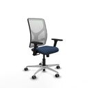 Motilla sincro malla blanca similpiel azul marino brazos 3D base aluminio  ruedas 65mm engomadas
